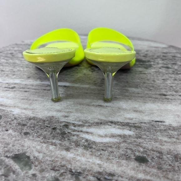 Steve Madden Neon Yellow Square Toe Lucite Heel Sandals size 5 - Picture 7 of 10